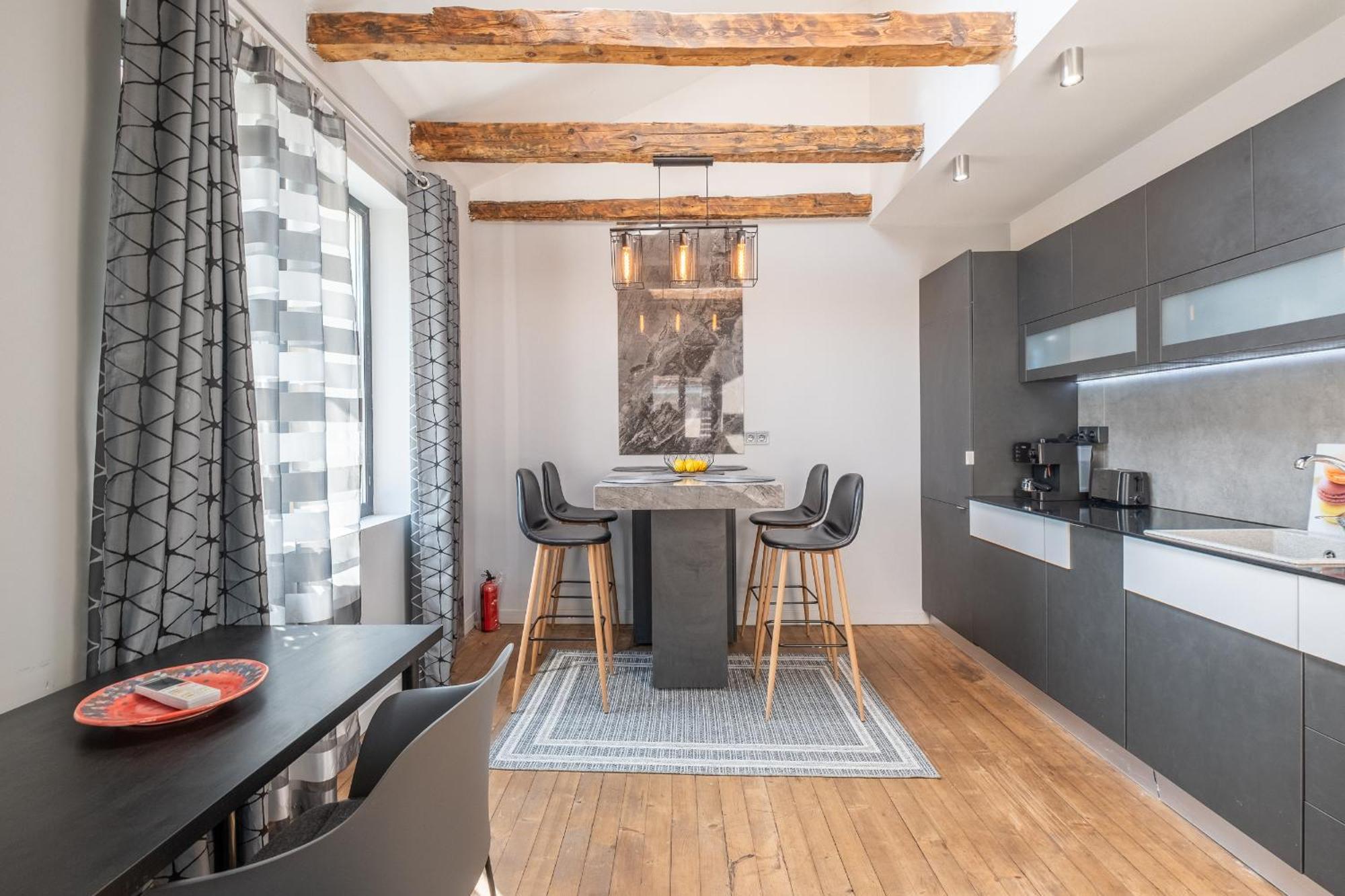 Apartemen New Le Coin Bleu - Center Sofia